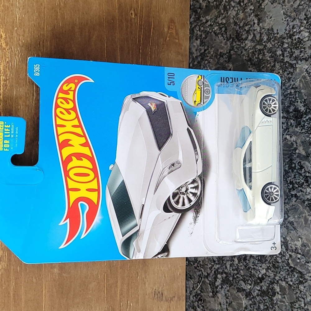 2015 Hot Wheels #8/365 Factory Fresh 5/10 CADILLAC ELIMIRAJ